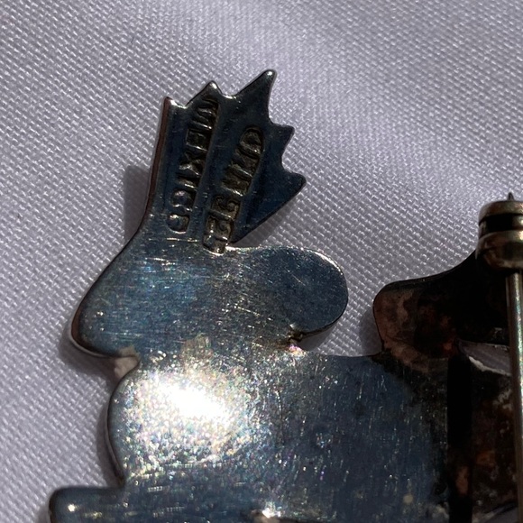 Sterling Silver Frog Pin - Picture 4 of 4